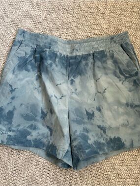 NWT Orvis Quick-Dry Ultralight Hiking Shorts Blue Cloud Tie Dye UPF 50 SZ Medium